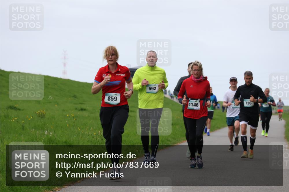 04.05.2025 - 8. Wedeler Halbmarathon Yannick Fuchs http://msf.ph/oto/7837669 04.05.2025 11:24:52 Laufen 859, 592, 1146, 8130, 736 meine-sportfotos.de