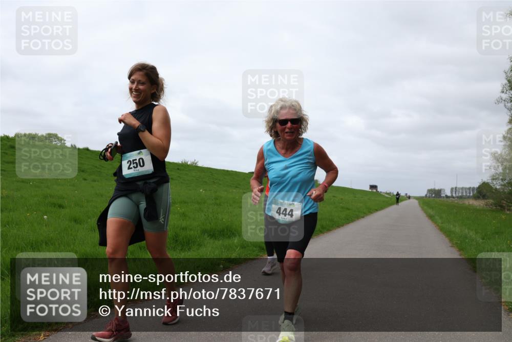 04.05.2025 - 8. Wedeler Halbmarathon Yannick Fuchs http://msf.ph/oto/7837671 04.05.2025 12:01:05 Laufen 250, 444 meine-sportfotos.de