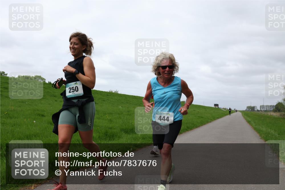 04.05.2025 - 8. Wedeler Halbmarathon Yannick Fuchs http://msf.ph/oto/7837676 04.05.2025 12:01:05 Laufen 250, 444 meine-sportfotos.de