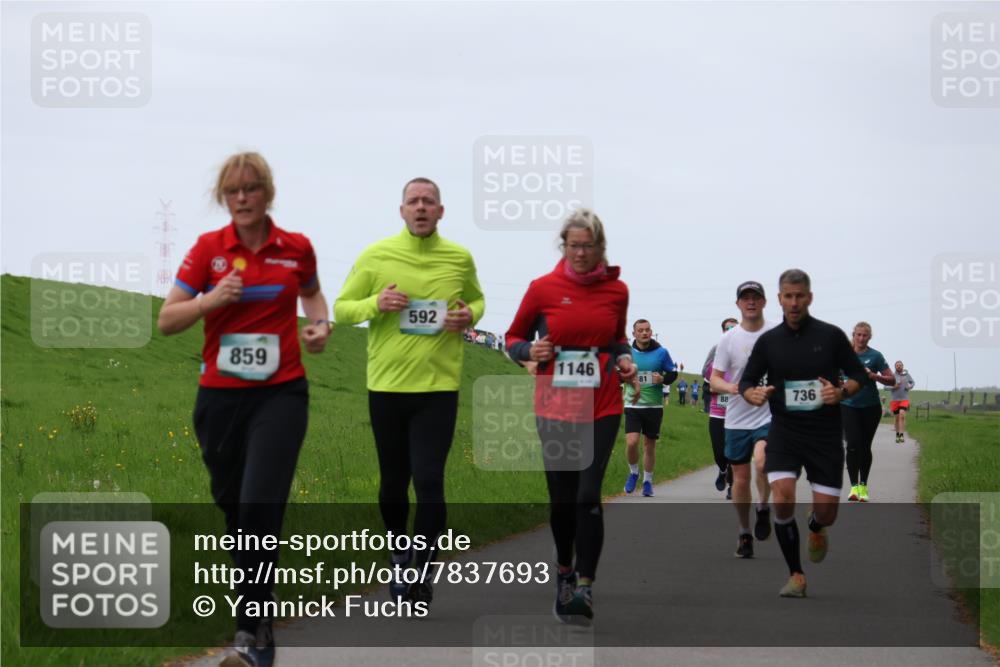 04.05.2025 - 8. Wedeler Halbmarathon Yannick Fuchs http://msf.ph/oto/7837693 04.05.2025 11:24:53 Laufen 859, 592, 1146, 81, 88, 736 meine-sportfotos.de