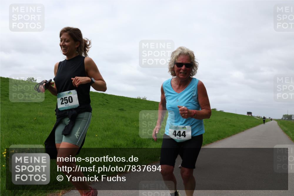04.05.2025 - 8. Wedeler Halbmarathon Yannick Fuchs http://msf.ph/oto/7837694 04.05.2025 12:01:06 Laufen 250, 444 meine-sportfotos.de