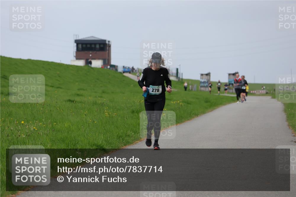 04.05.2025 - 8. Wedeler Halbmarathon Yannick Fuchs http://msf.ph/oto/7837714 04.05.2025 12:01:13 Laufen 278 meine-sportfotos.de