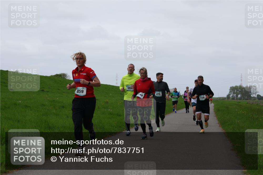04.05.2025 - 8. Wedeler Halbmarathon Yannick Fuchs http://msf.ph/oto/7837751 04.05.2025 11:24:55 Laufen 592, 146, 859, 475, 481, 736 meine-sportfotos.de