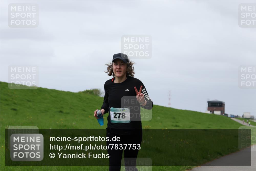 04.05.2025 - 8. Wedeler Halbmarathon Yannick Fuchs http://msf.ph/oto/7837753 04.05.2025 12:01:21 Laufen 278 meine-sportfotos.de