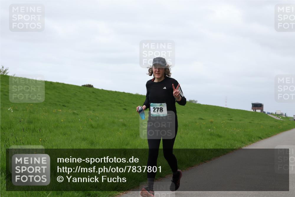 04.05.2025 - 8. Wedeler Halbmarathon Yannick Fuchs http://msf.ph/oto/7837801 04.05.2025 12:01:22 Laufen 278 meine-sportfotos.de