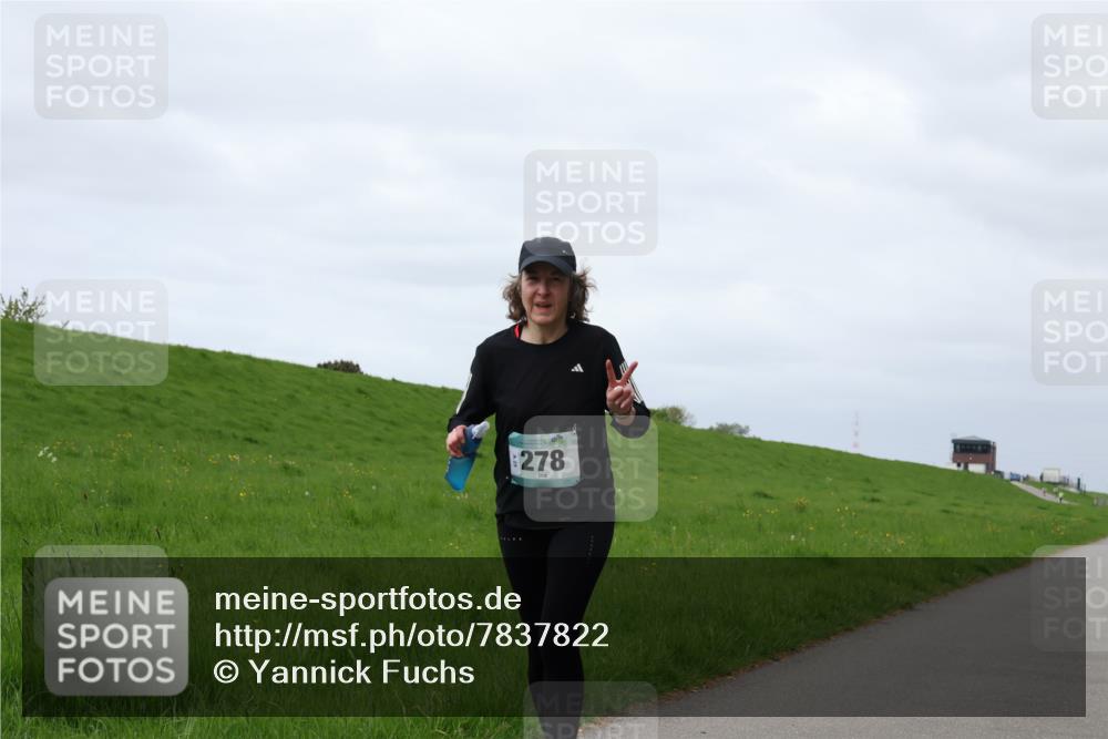 04.05.2025 - 8. Wedeler Halbmarathon Yannick Fuchs http://msf.ph/oto/7837822 04.05.2025 12:01:22 Laufen 278 meine-sportfotos.de