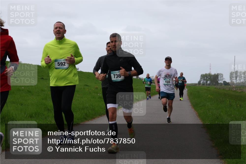 04.05.2025 - 8. Wedeler Halbmarathon Yannick Fuchs http://msf.ph/oto/7837850 04.05.2025 11:24:58 Laufen 592, 736, 533 meine-sportfotos.de
