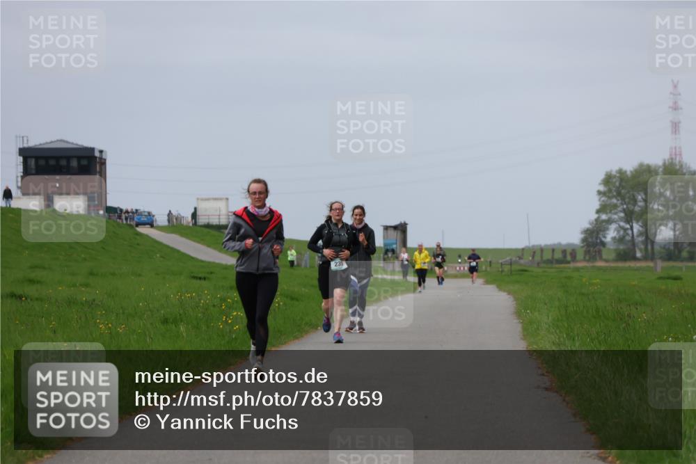 04.05.2025 - 8. Wedeler Halbmarathon Yannick Fuchs http://msf.ph/oto/7837859 04.05.2025 12:01:37 Laufen  meine-sportfotos.de