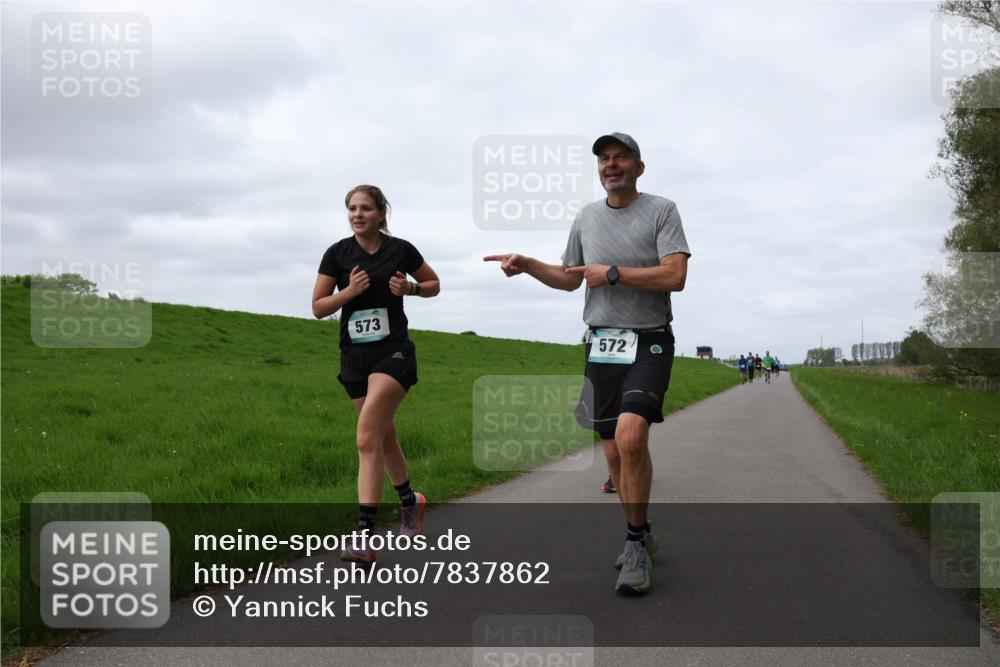 04.05.2025 - 8. Wedeler Halbmarathon Yannick Fuchs http://msf.ph/oto/7837862 04.05.2025 11:46:27 Laufen 573, 572 meine-sportfotos.de