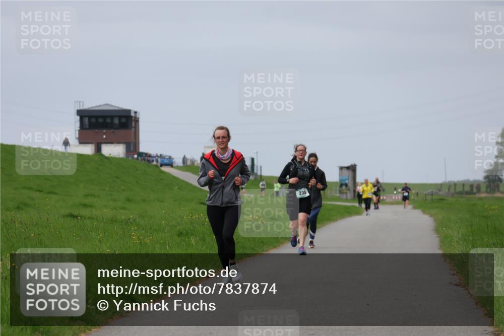 04.05.2025 - 8. Wedeler Halbmarathon Yannick Fuchs http://msf.ph/oto/7837874 04.05.2025 12:01:38 Laufen 235 meine-sportfotos.de