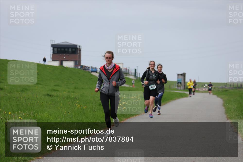 04.05.2025 - 8. Wedeler Halbmarathon Yannick Fuchs http://msf.ph/oto/7837884 04.05.2025 12:01:40 Laufen 235 meine-sportfotos.de
