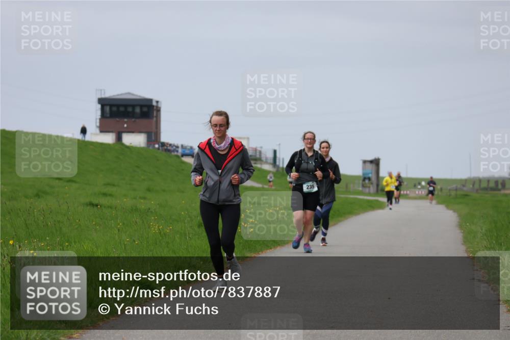 04.05.2025 - 8. Wedeler Halbmarathon Yannick Fuchs http://msf.ph/oto/7837887 04.05.2025 12:01:40 Laufen 235 meine-sportfotos.de