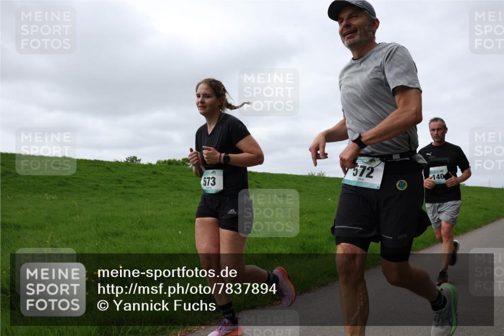 04.05.2025 - 8. Wedeler Halbmarathon Yannick Fuchs http://msf.ph/oto/7837894 04.05.2025 11:46:28 Laufen 573, 572, 140 meine-sportfotos.de