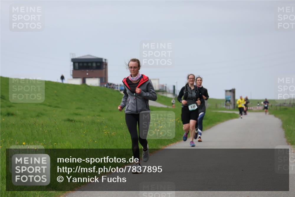 04.05.2025 - 8. Wedeler Halbmarathon Yannick Fuchs http://msf.ph/oto/7837895 04.05.2025 12:01:41 Laufen 235 meine-sportfotos.de