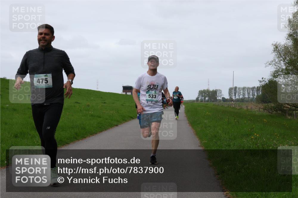 04.05.2025 - 8. Wedeler Halbmarathon Yannick Fuchs http://msf.ph/oto/7837900 04.05.2025 11:25:00 Laufen 475, 533 meine-sportfotos.de