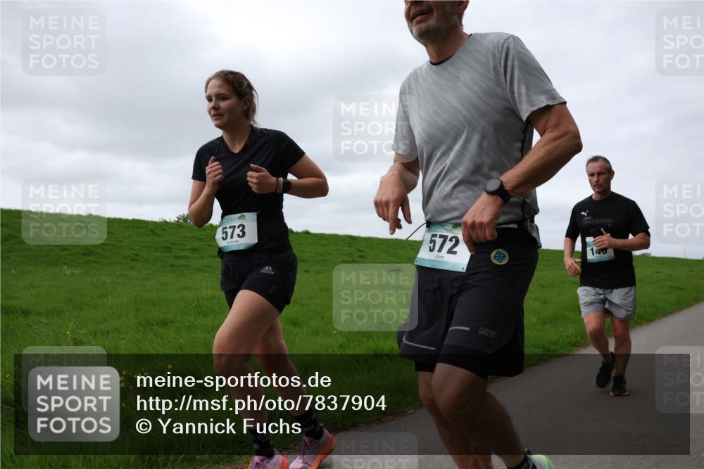04.05.2025 - 8. Wedeler Halbmarathon Yannick Fuchs http://msf.ph/oto/7837904 04.05.2025 11:46:28 Laufen 63, 573, 572, 140 meine-sportfotos.de