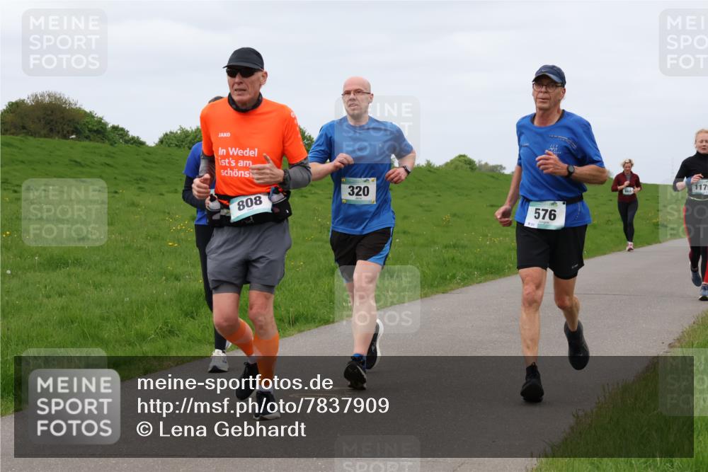04.05.2025 - 8. Wedeler Halbmarathon Lena Gebhardt http://msf.ph/oto/7837909 04.05.2025 11:35:47 Laufen 808, 320, 851, 576, 1117 meine-sportfotos.de