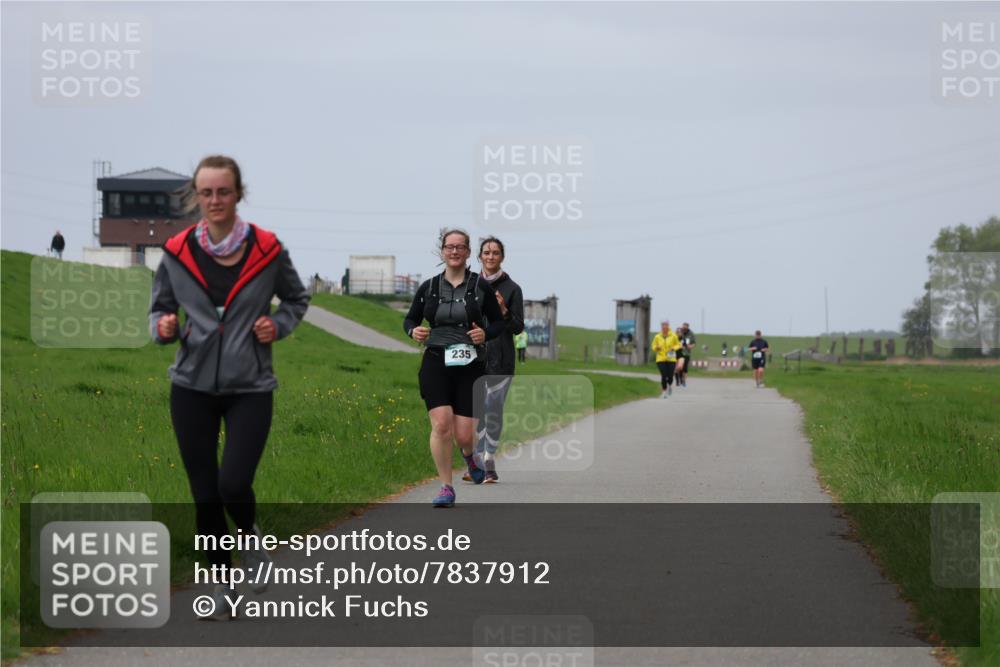 04.05.2025 - 8. Wedeler Halbmarathon Yannick Fuchs http://msf.ph/oto/7837912 04.05.2025 12:01:42 Laufen 235 meine-sportfotos.de