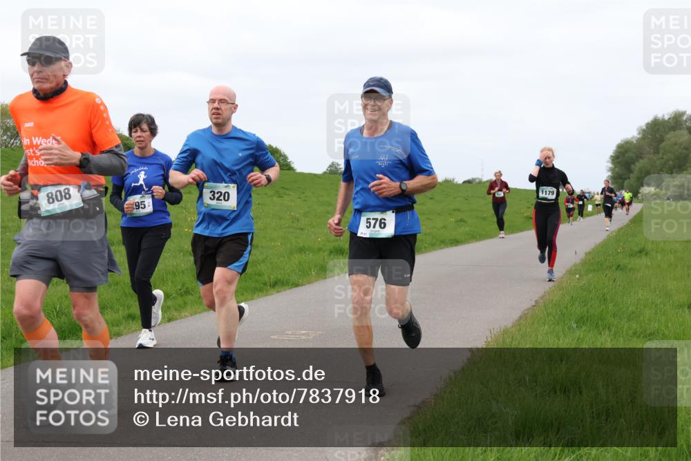 04.05.2025 - 8. Wedeler Halbmarathon Lena Gebhardt http://msf.ph/oto/7837918 04.05.2025 11:35:48 Laufen 808, 95, 320, 851, 576, 1179 meine-sportfotos.de