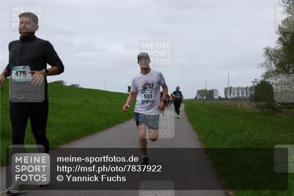 04.05.2025 - 8. Wedeler Halbmarathon Yannick Fuchs http://msf.ph/oto/7837922 04.05.2025 11:25:00 Laufen 475, 533 meine-sportfotos.de