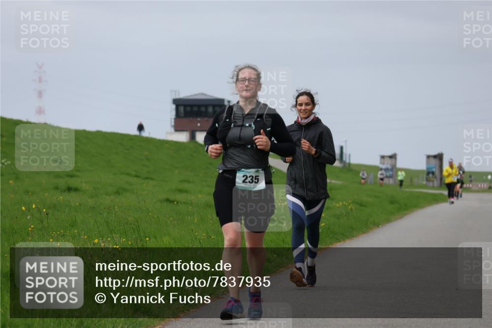 04.05.2025 - 8. Wedeler Halbmarathon Yannick Fuchs http://msf.ph/oto/7837935 04.05.2025 12:01:48 Laufen 235 meine-sportfotos.de