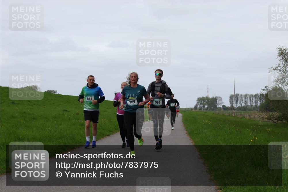 04.05.2025 - 8. Wedeler Halbmarathon Yannick Fuchs http://msf.ph/oto/7837975 04.05.2025 11:25:05 Laufen 881, 2025, 769, 565, 31 meine-sportfotos.de
