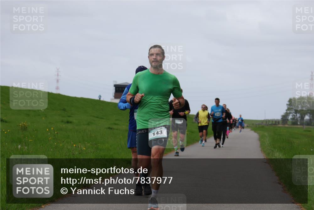 04.05.2025 - 8. Wedeler Halbmarathon Yannick Fuchs http://msf.ph/oto/7837977 04.05.2025 11:46:37 Laufen 143, 1148 meine-sportfotos.de