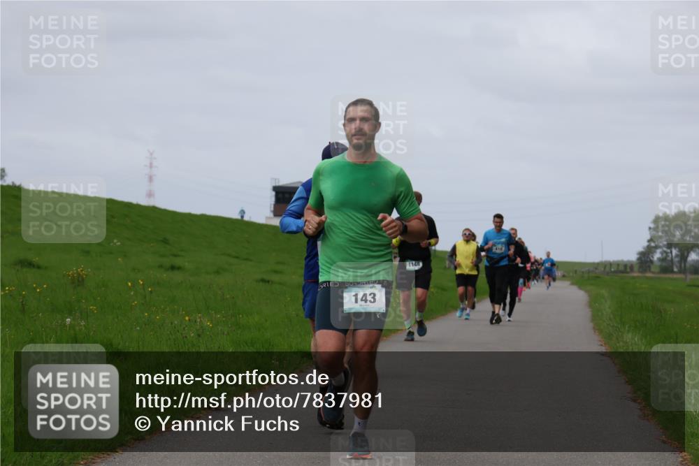 04.05.2025 - 8. Wedeler Halbmarathon Yannick Fuchs http://msf.ph/oto/7837981 04.05.2025 11:46:37 Laufen 143, 1148, 1410 meine-sportfotos.de