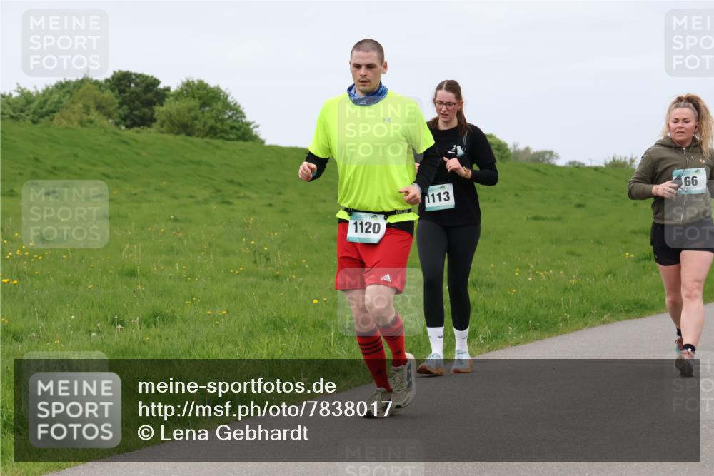 04.05.2025 - 8. Wedeler Halbmarathon Lena Gebhardt http://msf.ph/oto/7838017 04.05.2025 11:36:11 Laufen 1120, 1113, 66 meine-sportfotos.de