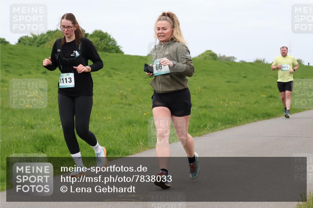 04.05.2025 - 8. Wedeler Halbmarathon Lena Gebhardt http://msf.ph/oto/7838033 04.05.2025 11:36:14 Laufen 1113, 99, 66, 1011 meine-sportfotos.de