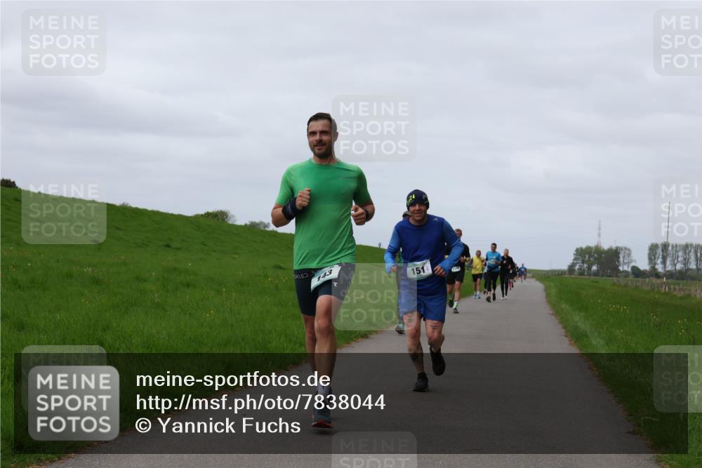 04.05.2025 - 8. Wedeler Halbmarathon Yannick Fuchs http://msf.ph/oto/7838044 04.05.2025 11:46:39 Laufen 143, 151 meine-sportfotos.de