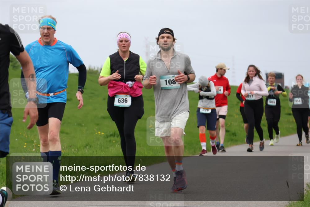 04.05.2025 - 8. Wedeler Halbmarathon Lena Gebhardt http://msf.ph/oto/7838132 04.05.2025 11:36:34 Laufen 636, 108, 376, 297, 1054, 1055 meine-sportfotos.de