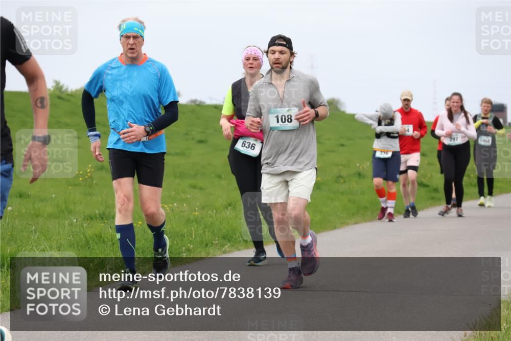 04.05.2025 - 8. Wedeler Halbmarathon Lena Gebhardt http://msf.ph/oto/7838139 04.05.2025 11:36:35 Laufen 636, 108, 376, 297, 1055 meine-sportfotos.de