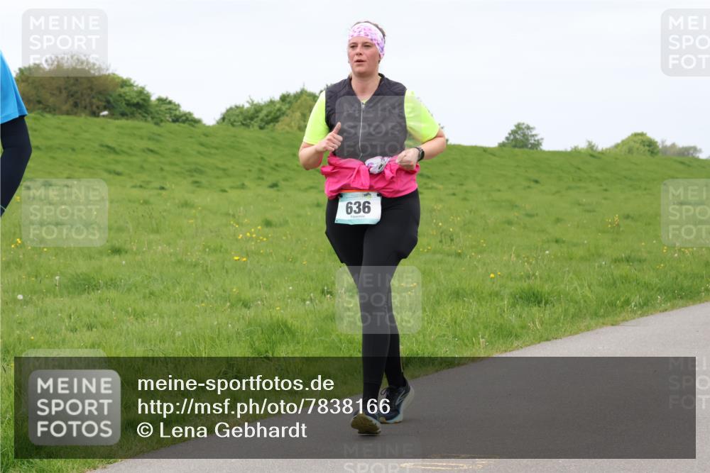 04.05.2025 - 8. Wedeler Halbmarathon Lena Gebhardt http://msf.ph/oto/7838166 04.05.2025 11:36:40 Laufen 636 meine-sportfotos.de