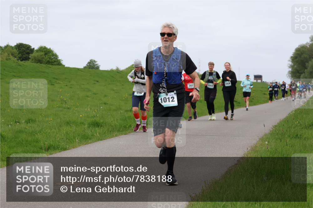 04.05.2025 - 8. Wedeler Halbmarathon Lena Gebhardt http://msf.ph/oto/7838188 04.05.2025 11:36:43 Laufen 376, 1012, 283, 1054, 1055 meine-sportfotos.de