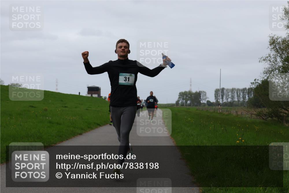 04.05.2025 - 8. Wedeler Halbmarathon Yannick Fuchs http://msf.ph/oto/7838198 04.05.2025 11:25:11 Laufen 31 meine-sportfotos.de