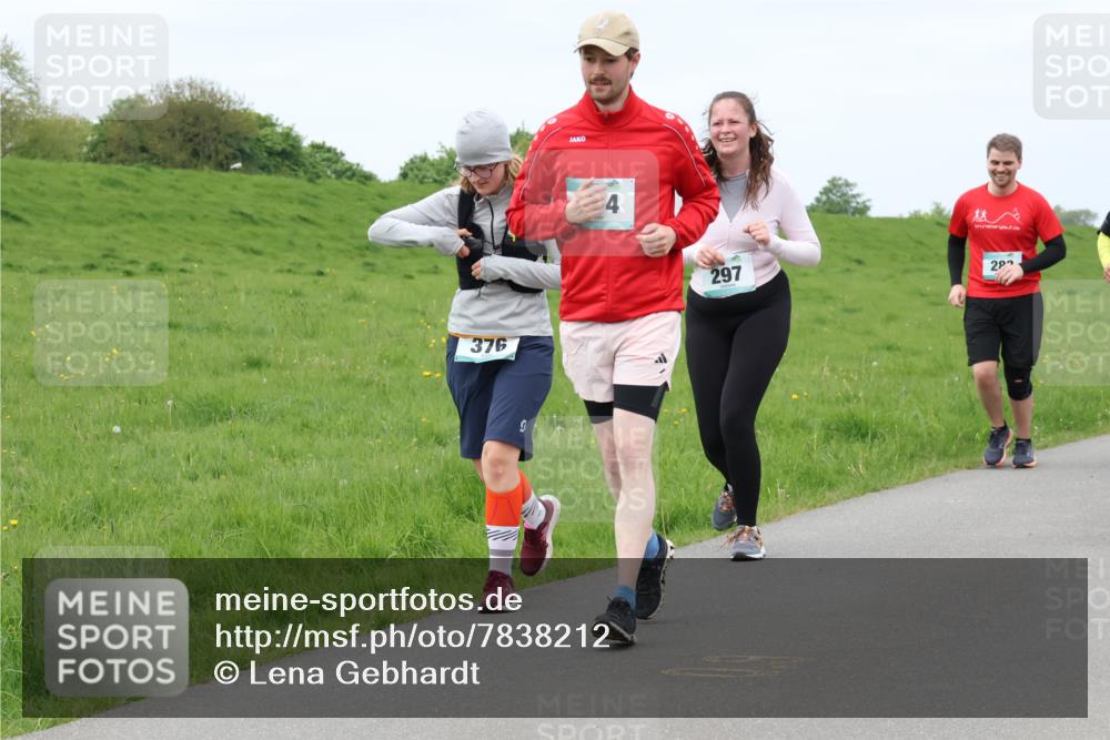 04.05.2025 - 8. Wedeler Halbmarathon Lena Gebhardt http://msf.ph/oto/7838212 04.05.2025 11:36:47 Laufen 376, 4, 297, 289 meine-sportfotos.de