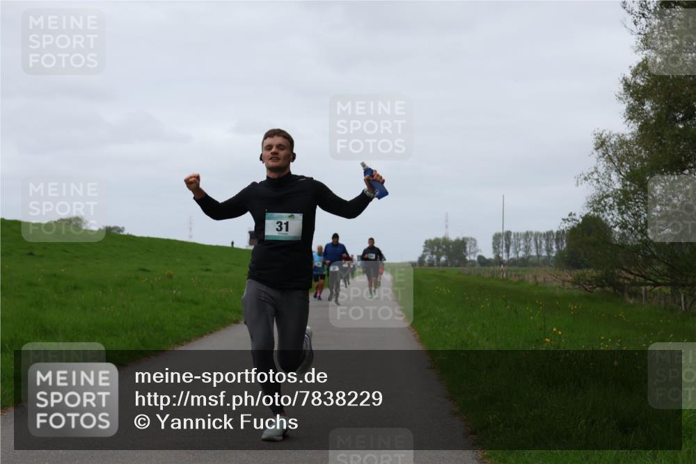 04.05.2025 - 8. Wedeler Halbmarathon Yannick Fuchs http://msf.ph/oto/7838229 04.05.2025 11:25:12 Laufen 31 meine-sportfotos.de