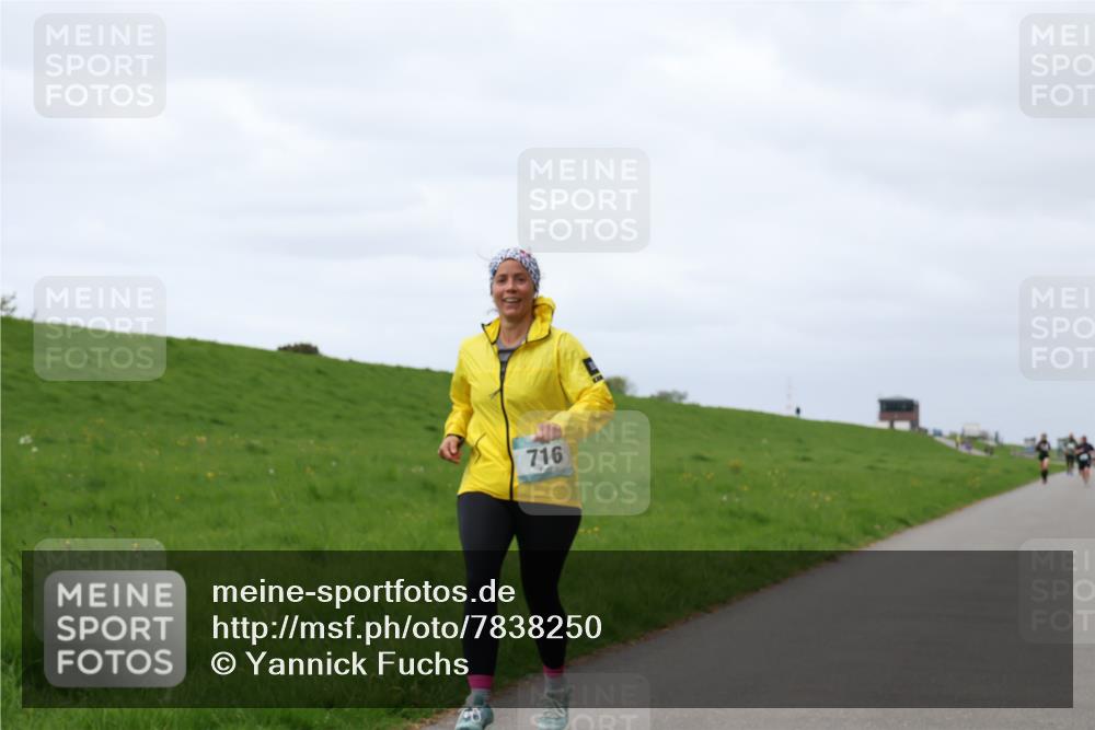 04.05.2025 - 8. Wedeler Halbmarathon Yannick Fuchs http://msf.ph/oto/7838250 04.05.2025 12:02:25 Laufen 716 meine-sportfotos.de