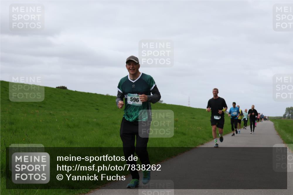 04.05.2025 - 8. Wedeler Halbmarathon Yannick Fuchs http://msf.ph/oto/7838262 04.05.2025 11:46:44 Laufen 596, 1148 meine-sportfotos.de
