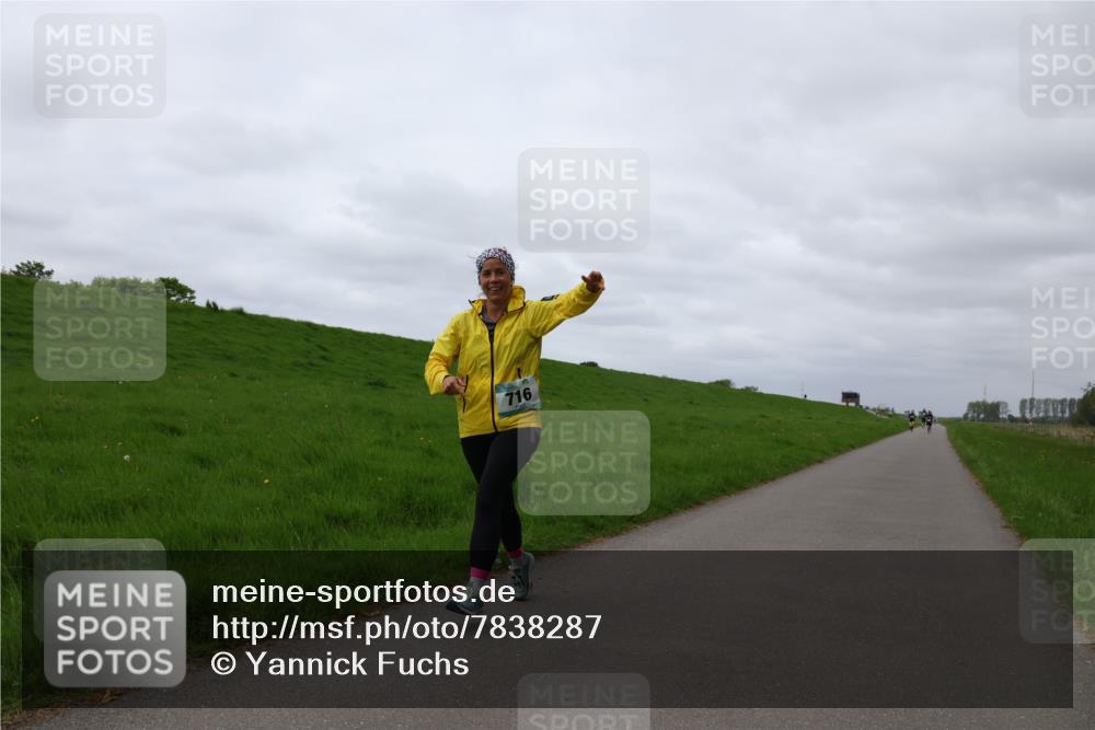 04.05.2025 - 8. Wedeler Halbmarathon Yannick Fuchs http://msf.ph/oto/7838287 04.05.2025 12:02:26 Laufen 716 meine-sportfotos.de