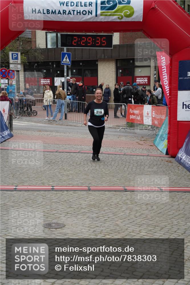 04.05.2025 - 8. Wedeler Halbmarathon Felixshl http://msf.ph/oto/7838303 04.05.2025 12:29:33 Ziel 219 meine-sportfotos.de