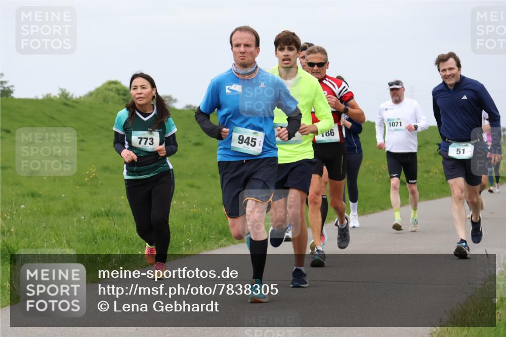 04.05.2025 - 8. Wedeler Halbmarathon Lena Gebhardt http://msf.ph/oto/7838305 04.05.2025 11:37:06 Laufen 945, 773, 186, 1071, 51 meine-sportfotos.de