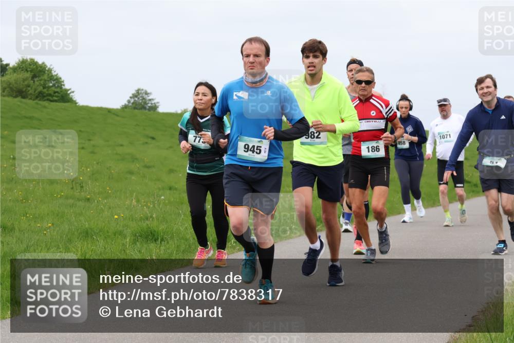 04.05.2025 - 8. Wedeler Halbmarathon Lena Gebhardt http://msf.ph/oto/7838317 04.05.2025 11:37:07 Laufen 773, 945, 982, 186, 458, 1071, 51 meine-sportfotos.de