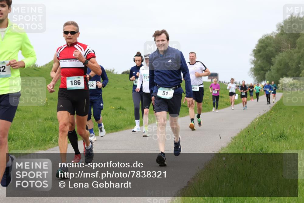 04.05.2025 - 8. Wedeler Halbmarathon Lena Gebhardt http://msf.ph/oto/7838321 04.05.2025 11:37:08 Laufen 2, 186, 45, 782, 107, 51, 855 meine-sportfotos.de