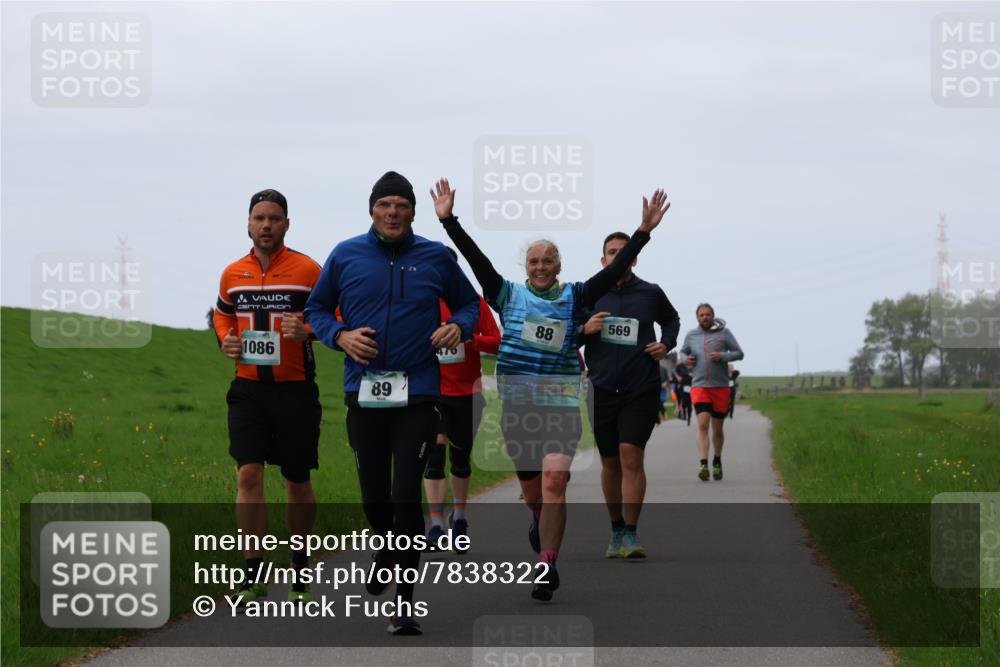 04.05.2025 - 8. Wedeler Halbmarathon Yannick Fuchs http://msf.ph/oto/7838322 04.05.2025 11:25:17 Laufen 1086, 89, 88, 569 meine-sportfotos.de