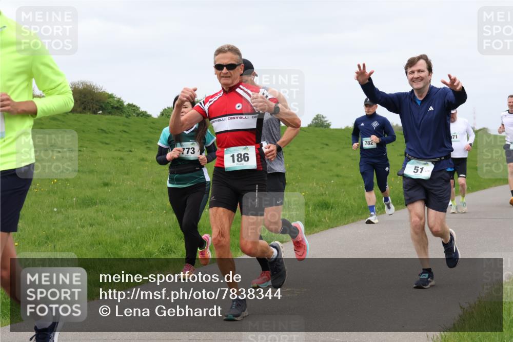 04.05.2025 - 8. Wedeler Halbmarathon Lena Gebhardt http://msf.ph/oto/7838344 04.05.2025 11:37:09 Laufen 3, 773, 186, 782, 51, 71 meine-sportfotos.de