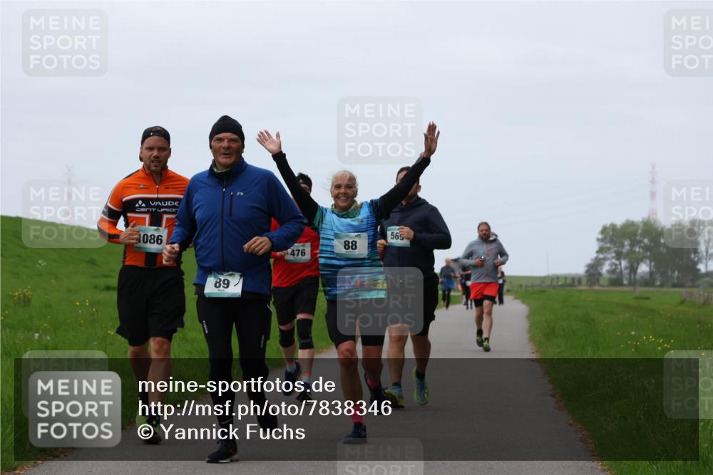 04.05.2025 - 8. Wedeler Halbmarathon Yannick Fuchs http://msf.ph/oto/7838346 04.05.2025 11:25:18 Laufen 086, 89, 476, 88, 565 meine-sportfotos.de