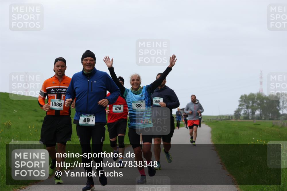 04.05.2025 - 8. Wedeler Halbmarathon Yannick Fuchs http://msf.ph/oto/7838348 04.05.2025 11:25:18 Laufen 1086, 89, 476, 88, 569 meine-sportfotos.de