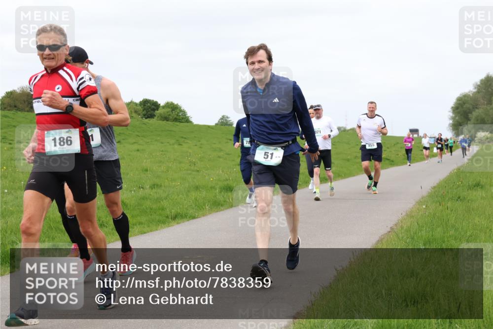 04.05.2025 - 8. Wedeler Halbmarathon Lena Gebhardt http://msf.ph/oto/7838359 04.05.2025 11:37:10 Laufen 186, 1, 78, 51, 79, 071, 855 meine-sportfotos.de